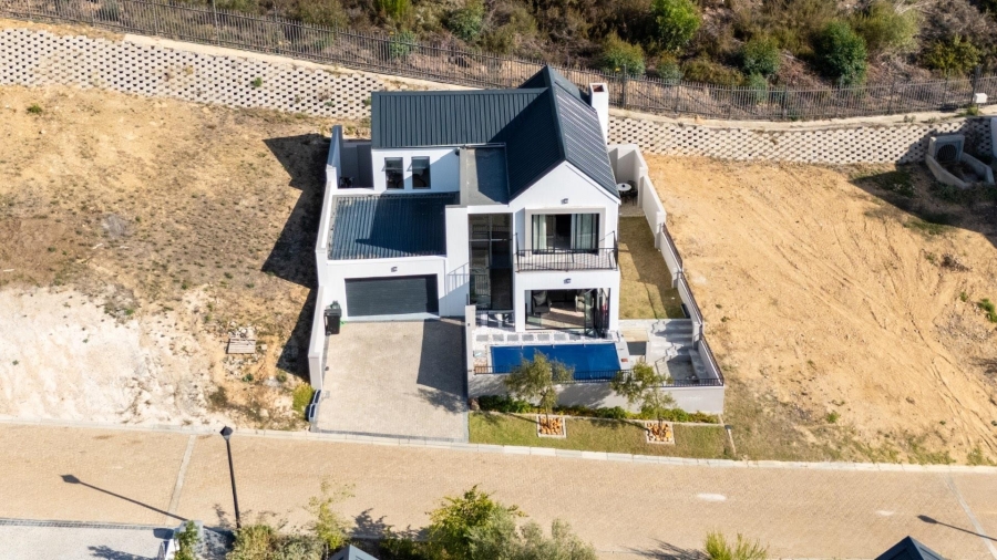 4 Bedroom Property for Sale in La Roche Western Cape